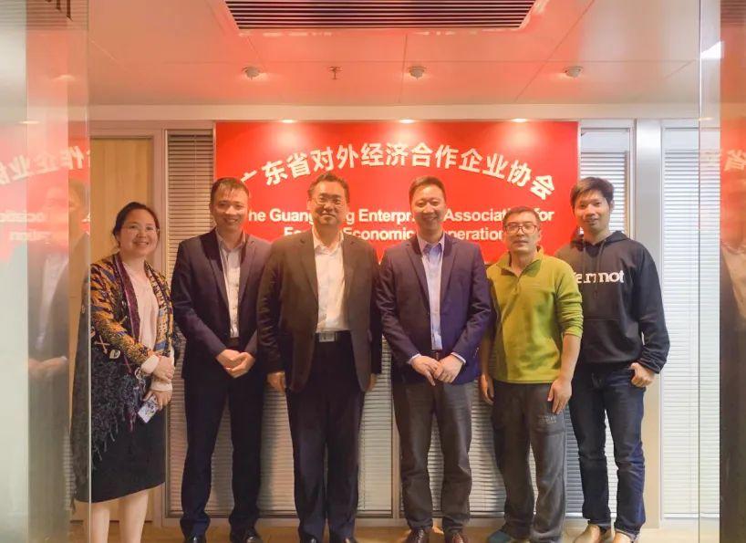2 月 10 日 廣東省對外經(jīng)濟合作企業(yè)協(xié)會駐莫斯科代表處首席代表&俄羅斯粵商會會長孫繼業(yè)、秘書長于超先、秘書長李欽武、正睿咨詢集團商業(yè)服務(wù)中心總經(jīng)理武文盛（左3）、項目總監(jiān)譚懿（左2）合影