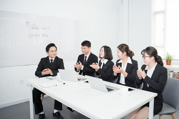 集團(tuán)人才梯隊建設(shè)：培養(yǎng)核心人才，提升企業(yè)競爭力