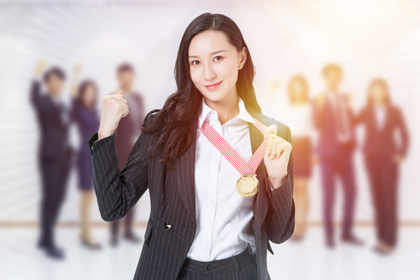 績效考核：評估員工成果，為晉升和獎懲提供依據(jù)