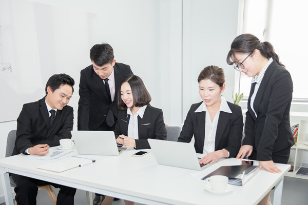 績效評估方法：采用有效的評估方法，確保公平公正