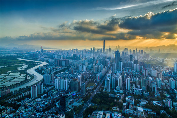 精準(zhǔn)把握市場脈搏，制定經(jīng)營計劃，引領(lǐng)企業(yè)搶占先機