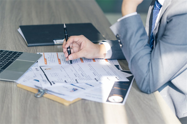 企業(yè)在招聘過(guò)程中，如何確保公平性與多樣性并存？
