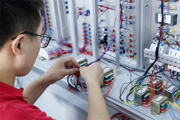 哪些行業(yè)人才火爆就業(yè)市場？人力資源管理有何啟發(fā)？
