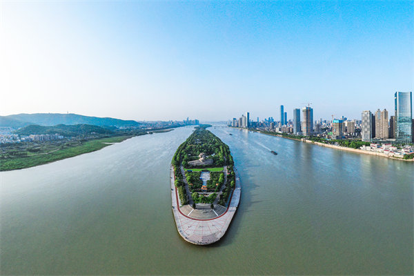 長沙戰(zhàn)略咨詢公司如何幫傳統(tǒng)企業(yè)突破發(fā)展瓶頸實現(xiàn)轉(zhuǎn)型？