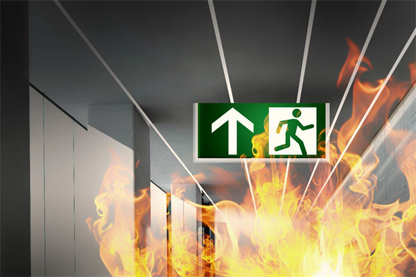 山東化工廠爆炸后樓房?jī)H?？蚣?，對(duì)制造業(yè)有何啟示？