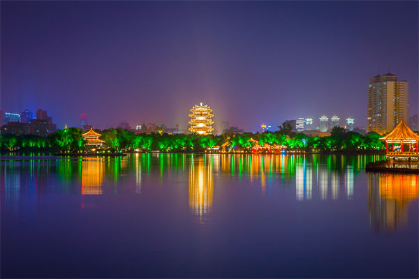 營(yíng)銷轉(zhuǎn)化率低迷？濟(jì)南營(yíng)銷咨詢公司如何精準(zhǔn)打通獲客變現(xiàn)鏈路？