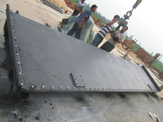 ����P���T